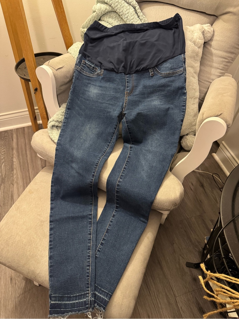 SHEIN Dark Blue Maternity Skinny Jeans with Navy Belly Panel